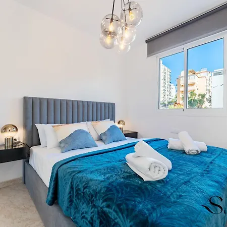 Coastal 2br Apartment, Parking, Pool Benalmadena